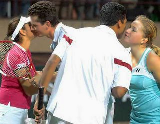 Mirza Bhupath vs Michaella and Richard Krajichek 2005