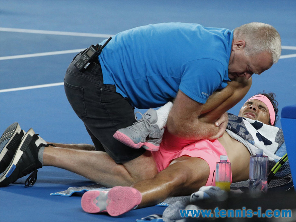 Рафаэль Надаль травма бедра Australian Open 2018